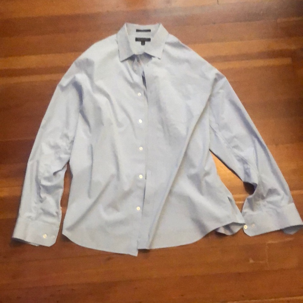 White Casual Button Down Shirt with Long Sleeves and Pointed Collar